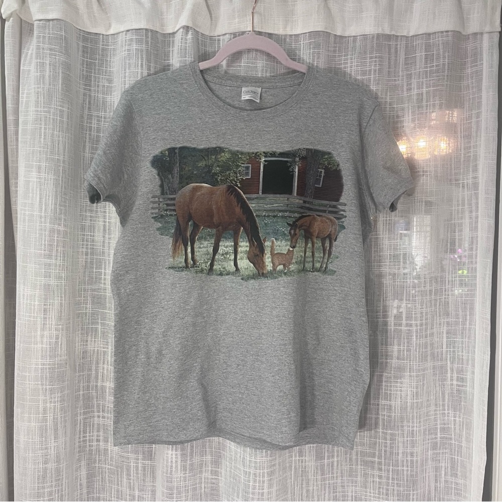 Gray 90’s VINTAGE Persis Clayton Weirs Painting Wild Horses Print T-shirt SIZE M